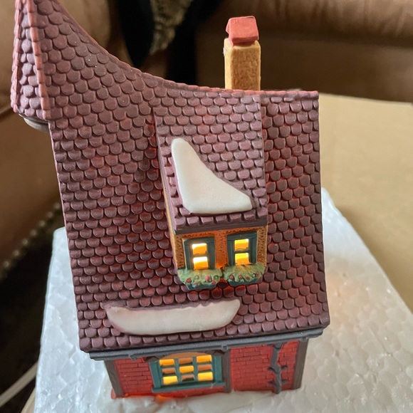 Department 56 Holiday House with Red and Brown Accents - Picture 4 of 5
